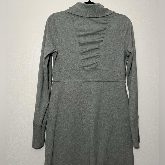Athleta Women's Cozy Up Organic Cotton Grey Snap Button Front Dress Grey Size M - Picture 3 of 8